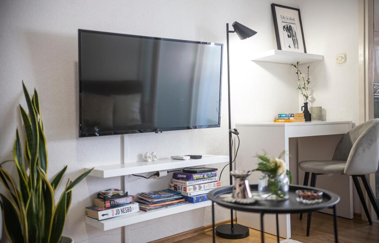 Apartmani Leo-Marin Makarska Esterno foto