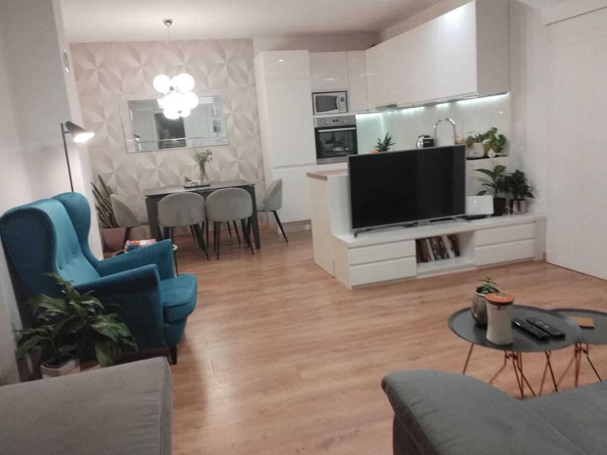 Apartmani Leo-Marin Makarska Esterno foto