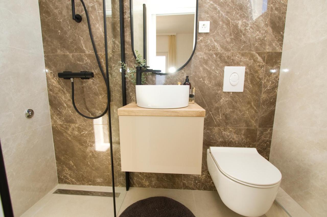 Apartmani Leo-Marin Makarska Esterno foto