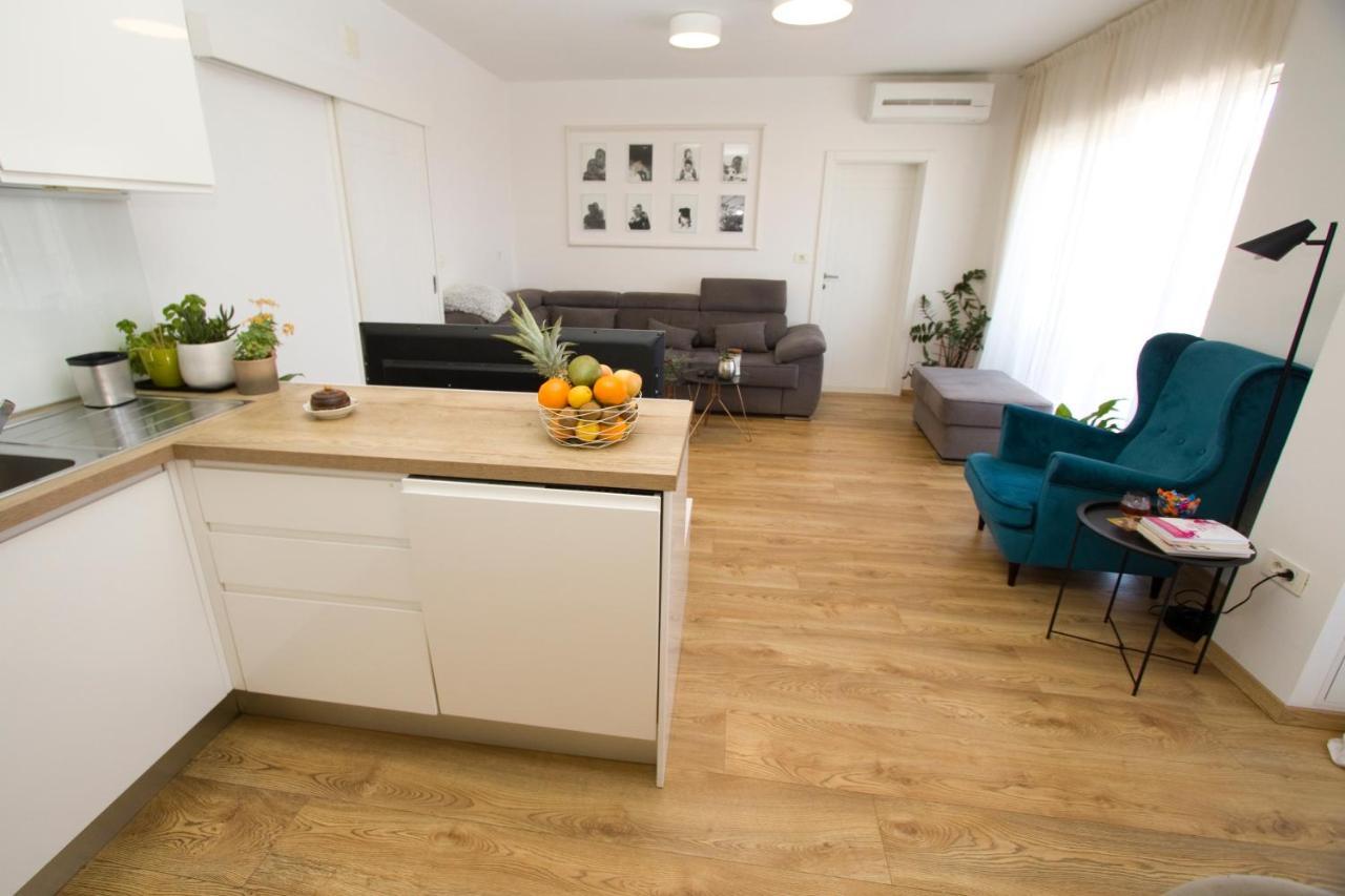 Apartmani Leo-Marin Makarska Esterno foto