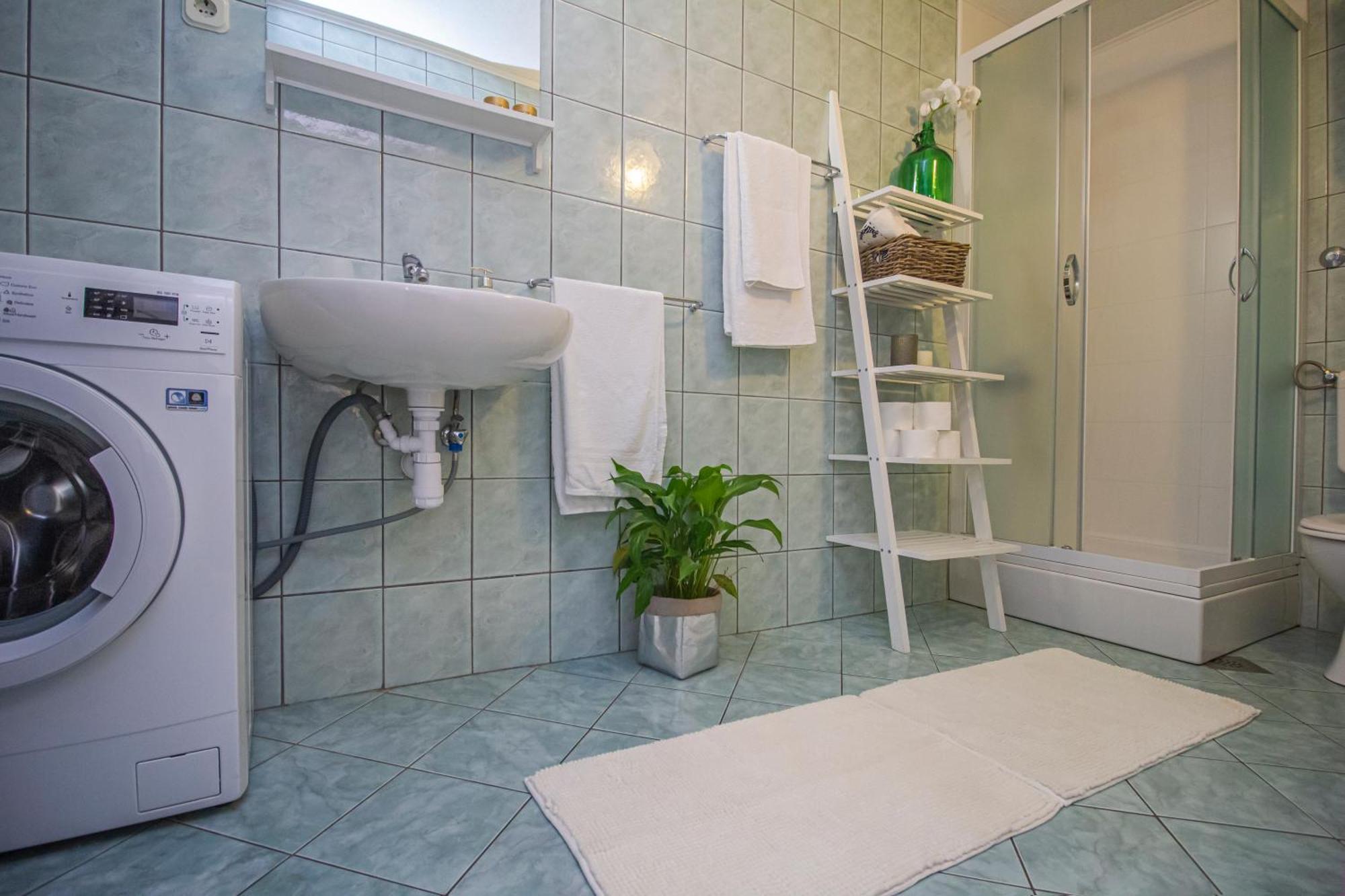 Apartmani Leo-Marin Makarska Esterno foto