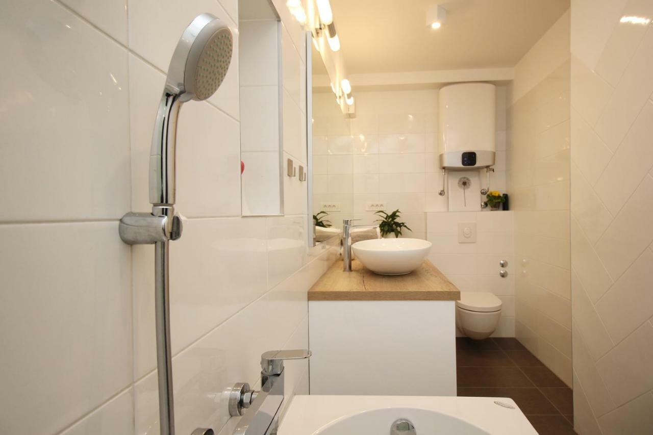 Apartmani Leo-Marin Makarska Esterno foto